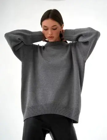 Loose Crew Neck Sweatshirt for Women in cozy gray, featuring a relaxed fit and comfortable style.