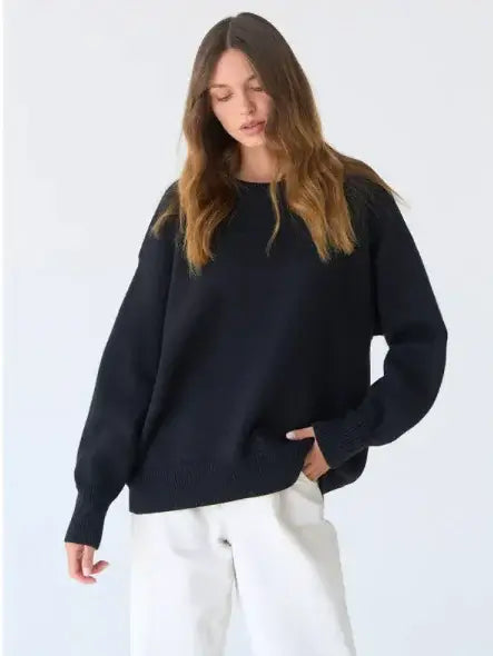 Loose Crew Neck Sweatshirt for Women in black, featuring a relaxed fit for comfort and style.